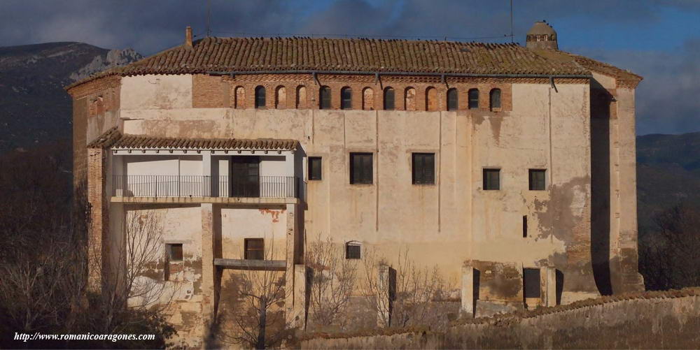 CASA-PALACIO EDIFICADA SOBRE FORTALEZA MEDIEVAL